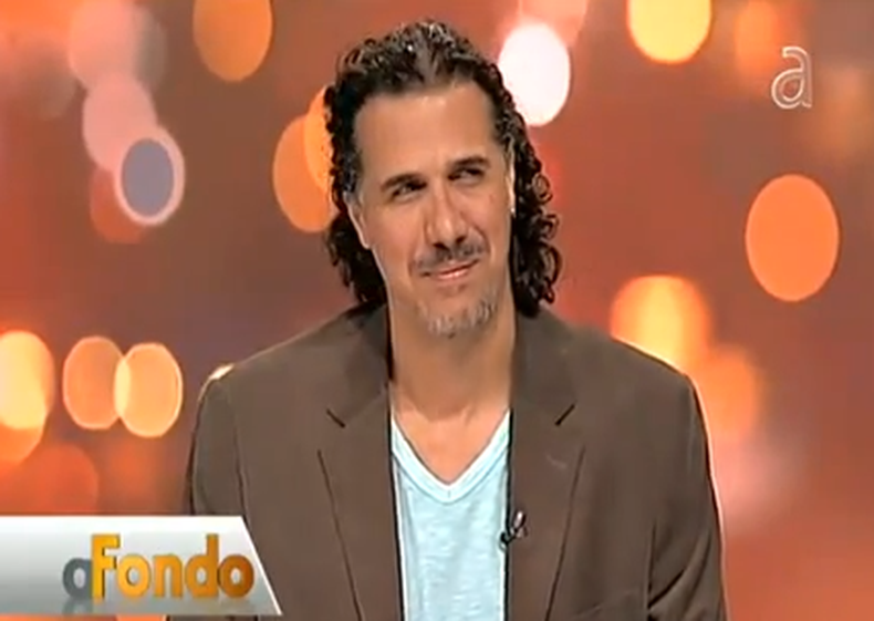 Repite en Facebook que le gustaría que en Cuba se permita elegir al presidente por voto directo, que se acabe el bloqueo y el auto bloqueo, y que liberen a los cinco héroes (espías presos en Estados Unidos).