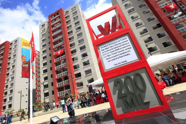 La gran Misión Vivienda es el  plan de gobierno de Nicolás Maduro para otorgar viviendas a los militantes de su partido. Pero ahora, son revendidos por los beneficiados a través de distintos portales  web