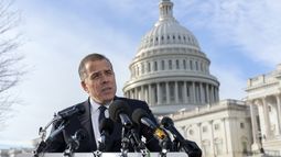 Hunter Biden frente al Capitolio en Washington el 13 de diciembre de 2023. (Foto AP/Jose Luis Magana)