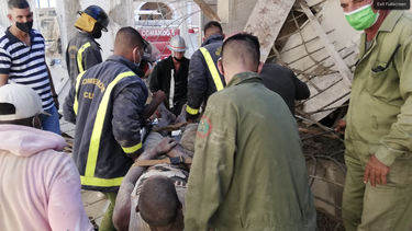 el derrumbe de una placa en la provincia de matanzas deja un saldo de 21 heridos