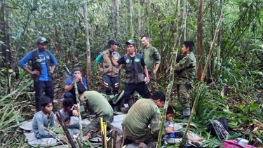 milagroso rescate de 4 ninos perdidos 40 dias en la selva amazonica tras un accidente aereo