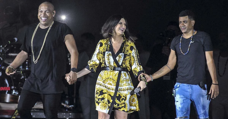 gente de zona Laura Pausini