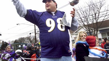Falleció Tony Siragusa, ganó un Super Bowl con los Ravens