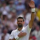 El serbio Novak Djokovic celebra su victoria frente al ruso Roman Saffiulin en partido de la cuarta ronda del torneo individual masculino del Campeonato de Tenis de Wimbledon, el domingo 5 de julio de 2026. (AP Foto/Brian Inganga)