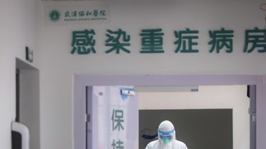 LO ÚLTIMO: Avión con ciudadanos de EEUU regresa de China