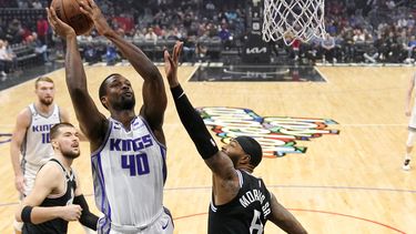 Kings le propinan la peor derrota de la temporada a Clippers