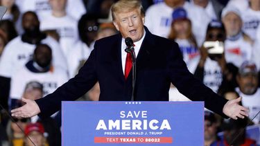 Hallan documentos presidenciales en propiedad de Trump