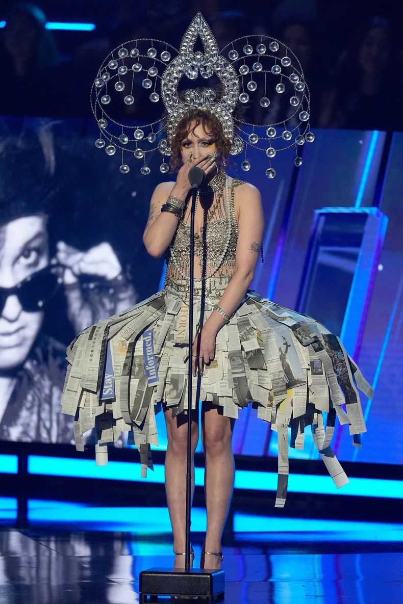 Chappell Roan durante su presentación en la ceremonia de incorporación al Salón de la Fama del Rock and Roll de 2025 el sábado 8 de noviembre de 2025 en L.A. Live en Los Ángeles. (Foto AP/Chris Pizzello)