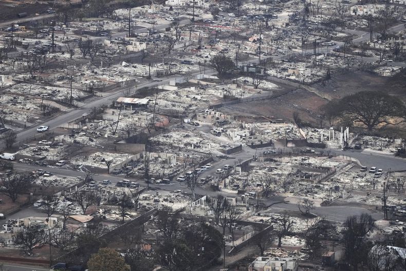 ARCHIVO - Restos de un incendio, el 10 de agosto de 2023, en Lahaina, Hawai. (AP Foto/Rick Bowmer, Archivo)