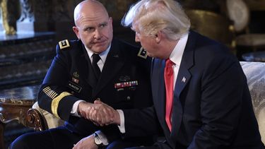 presidente donald trump nombro al teniente general del ejercito h.r. mcmaster asesor de seguridad nacional