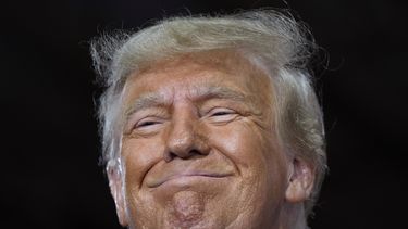 El expresidente Donald Trump en un evento en Adel, Iowa, el 16 de octubre de 2023. (Foto AP/Charlie Neibergall)