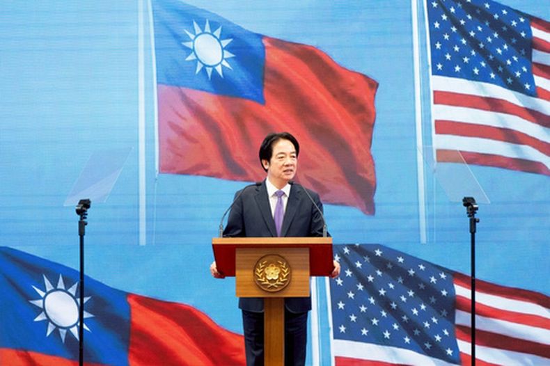 ARCHIVO – En la imagen, publicada por la Oficina Presidencial de Taiwán, el presidente Lai Ching-te habla en una conferencia de prensa sobre “la Sociedad Taiwán-Estados Unidos para la Prosperidad Económica” en Taipéi, Taiwán el 3 de febrero de 2026. (Oficina Presidencial de Taiwán vía AP, Archivo)