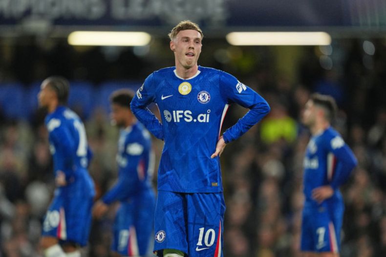 Cole Palmer del Chelsea reacciona durante el encuentro de vuelta de los octavos de final de la Liga de Campeones ante el Paris Saint-Germain el martes 17 de marzo del 2026. (AP Foto/Kin Cheung)