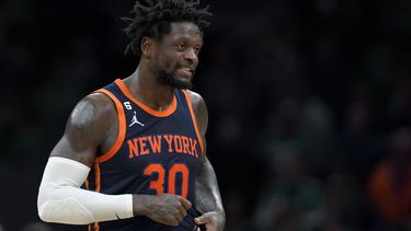 Knicks remontan y superan a Celtics en tiempo extra