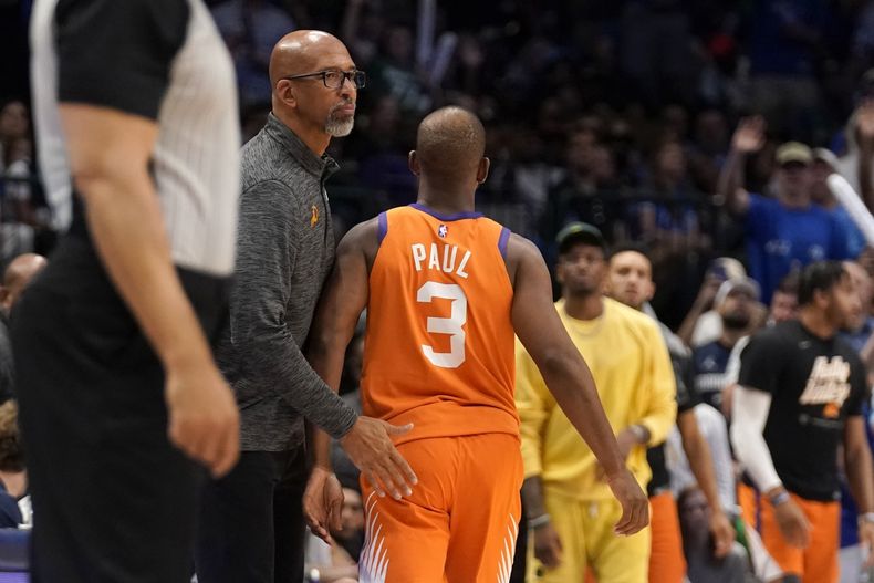DEP-BAS SUNS-MAVERICKS-PAUL