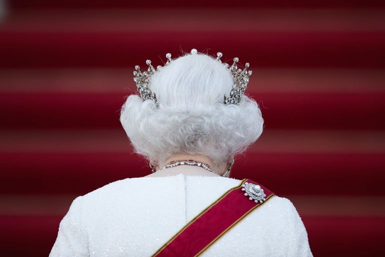 Un vistazo al inconfundible estilo de la reina Isabel II