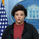La directora de la Oficina de Administración y Presupuesto de la Casa Blanca, Shalanda Young, en la Casa Blanca en Washington el 29 de septiembre de 2023.. (Foto AP/Susan Walsh)
