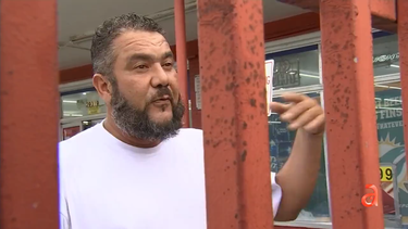 balean en la puerta de su negocio a un hombre en homestead tras intento de robo