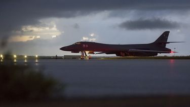 eeuu envia bombarderos cerca de corea del norte