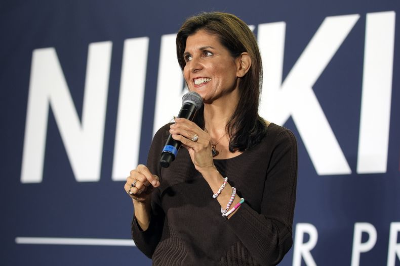 La precandidata presidencial republicana y exembajadora ante la ONU Nikki Haley habla en un evento de campaña el jueves 29 de febrero de 2024, en Falls Church, Virginia. (AP Foto/Alex Brandon)