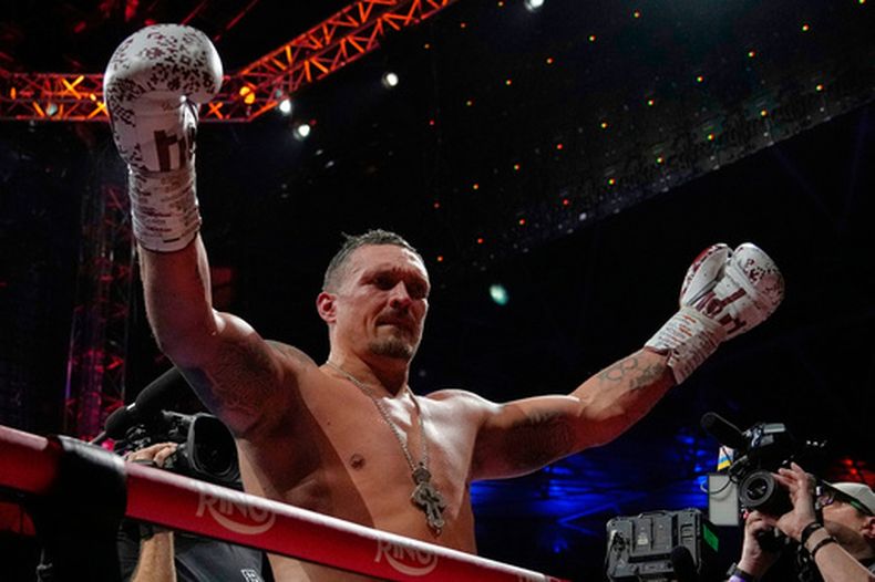 ARCHIVO - Oleksandr Usyk tras derrotar a Daniel Dubois en una pelea de pesos pesados, el 19 de julio de 2025, en Londres. (AP Foto/Frank Augstein)