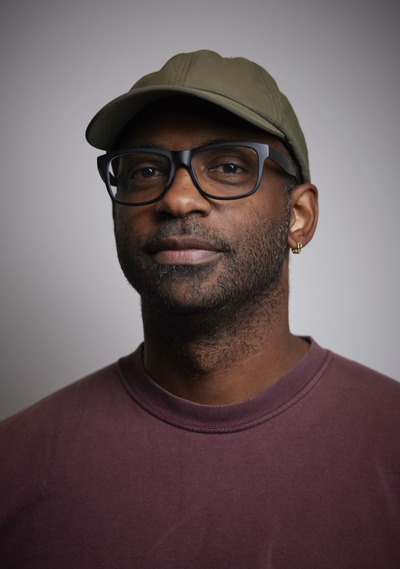 RaMell Ross posa para un retrato para promover la película Nickel Boys el domingo 29 de septiembre de 2024 en Nueva York. (Foto Matt Licari/Invision/AP)