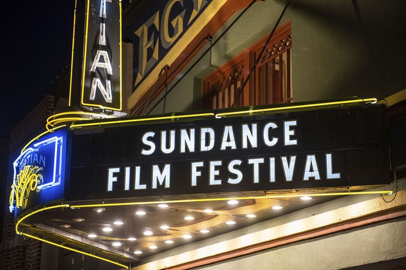 ARCHIVO - La marquesina del Teatro Egipcio aparece durante el Festival de Cine de Sundance en Park City, Utah, el 28 de enero de 2020. (Foto Arthur Mola/Invision/AP, archivo)