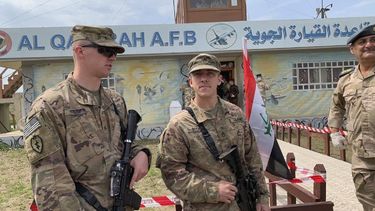 disparan tres cohetes contra una base que acoge estadounidenses en irak