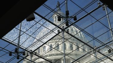 Buscan endurecer normas para cabilderos de EEUU