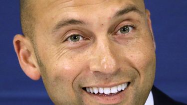 fuentes: grupo de derek jeter comprara los miami marlins