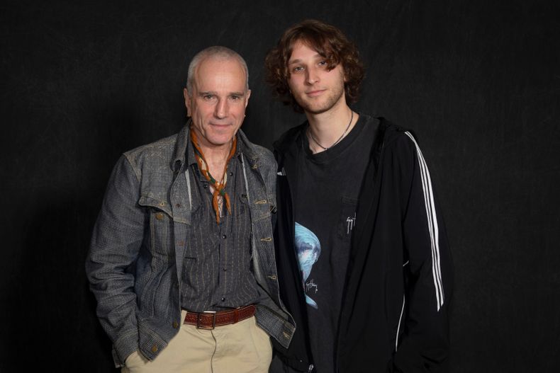 Daniel Day-Lewis, a la izquierda, y Ronan Day-Lewis posan para un retrato el sábado 27 de septiembre de 2025, en Nueva York. (Foto Andy Kropa/Invision/AP)