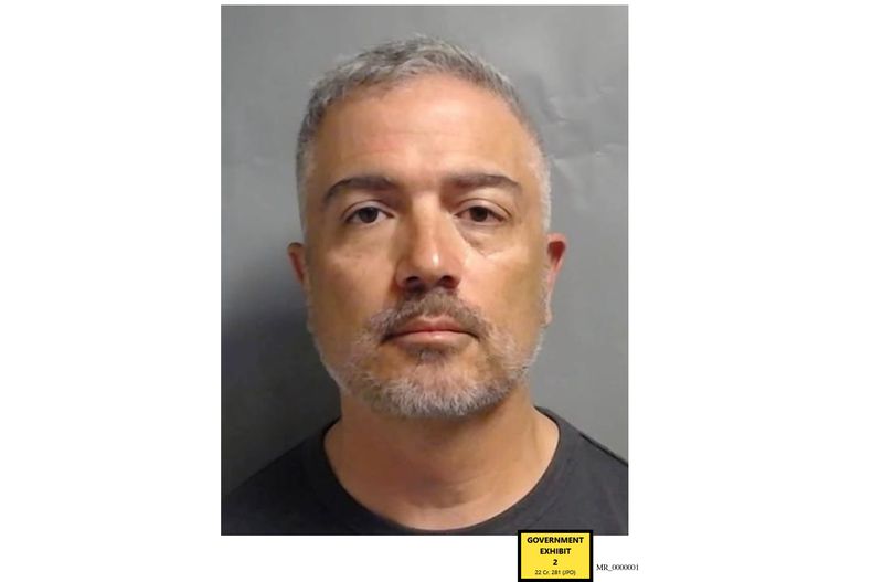 ARCHIVO - En esta imagen, proporcionada por la fiscalía federal del distrito sur de Nueva York el 26 de octubre de 2023, se muestra a Manny Recio, exsupervisor de la Administración de Control de Drogas. (Fiscalía federal del distrito sur de Nueva York vía AP)