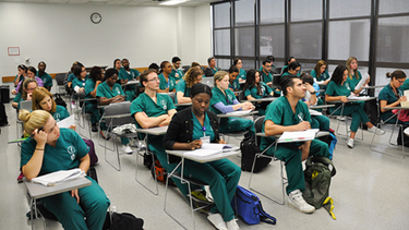 preocupacion en miami dade tras la falta de enfermeras en hospitales