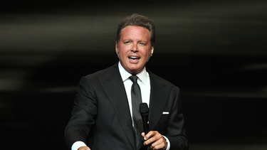 conoce a la nueva novia de luis miguel