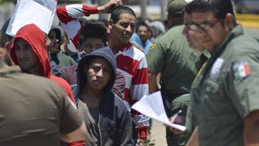 EEUU: Corte Suprema permite uso de fondos de defensa en muro