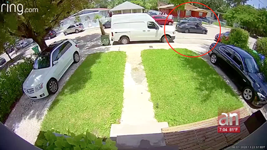 balean brutalmente a un joven de miami que estaba sentado a las afuera de su casa