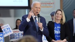 El presidente Joe Biden habla durante un evento el miércoles 10 de julio de 2024, en Washington. (AP Foto/Evan Vucci)