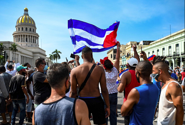La agencia EFE valora irse de Cuba ante la imposibilidad de ejercer libremente el periodismo