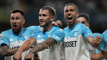 Racing, otra vez verdugo de Boca, festeja título en Abu Dabi