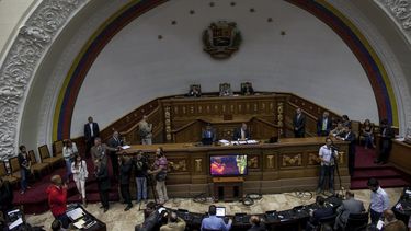 Asamblea posterga debate sobre juicio político a Maduro