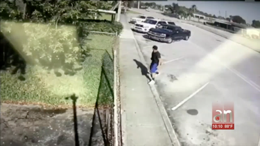 captado en camara quedo hombre que robo una camioneta en hialeah