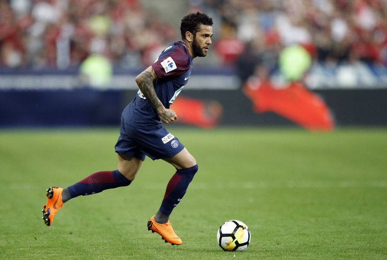 DEP-FUT_PSG-ALVES-0.jpg