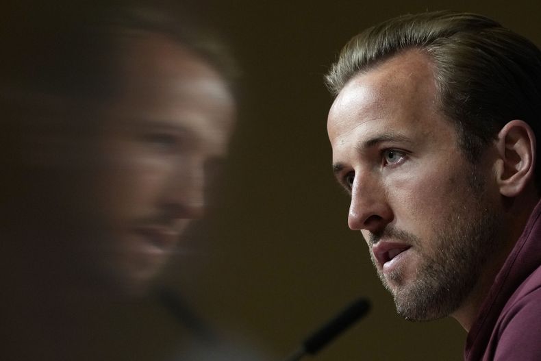Harry Kane del Bayern Munich en conferencia de prensa antes del duelo de la Liga de Campeones ante el Arsenal el martes16 d abril del 2024. (AP Foto/Matthias Schrader)