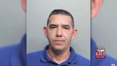 arrestan a un empleado de la ciudad del doral por robar casi mil mascaras n95