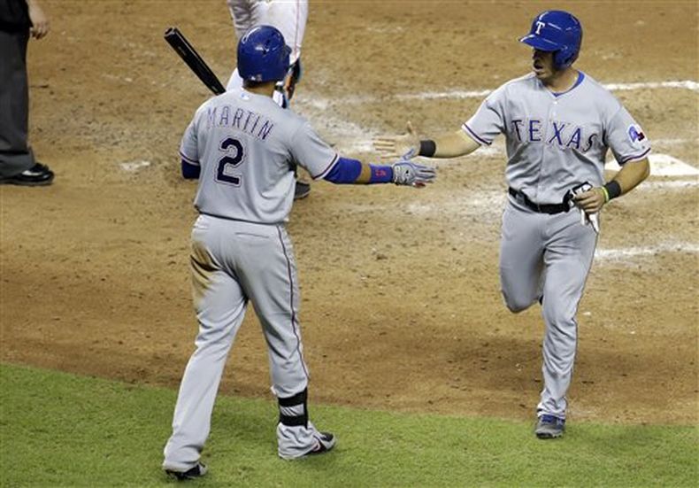 El supuesto líder de una organización dedicada a la trata de personas se declarará culpable en Estados Unidos de los cargos por traficar a más de mil cubanos, entre ellos peloteros como el jardinero Leonys Martin de los Rangers de Texas.