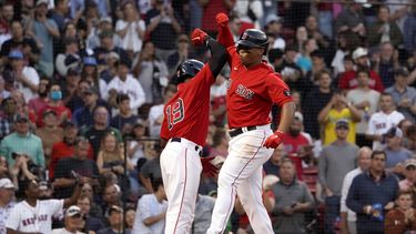 Devers hila 4to juego con jonrón; Medias Rojas arrollan