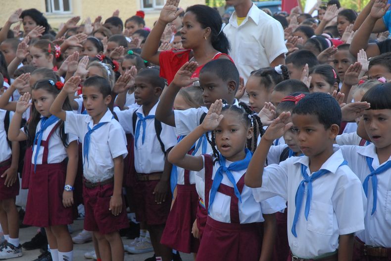 pioneros cuba curso escolar.jpg