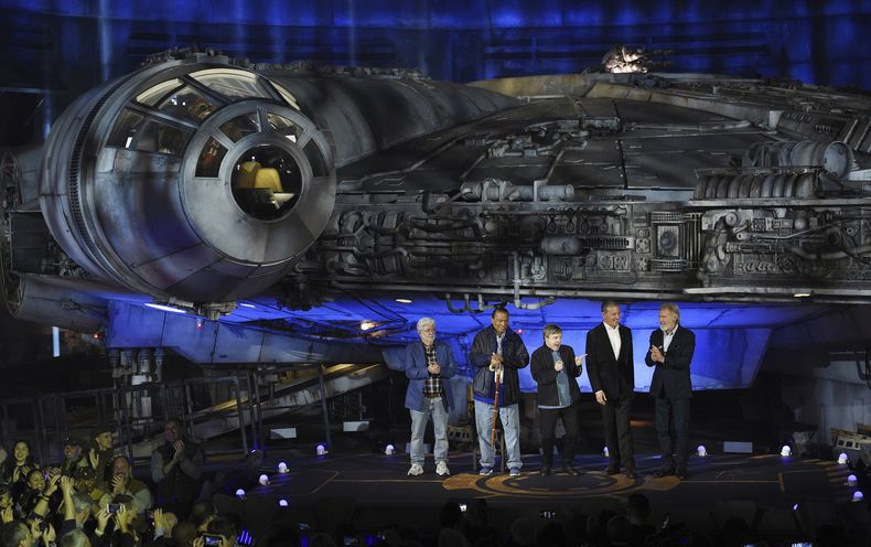 ESP-GEN_DISNEYLAND-STAR_WARS-GALAXY’S_EDGE-5.jpg