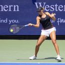 Keys gana a Swiatek y avanza a cuartos en Cincinnati