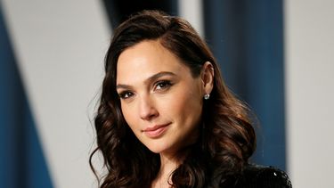 la actriz gal gadot genera polemica por mensaje sobre conflicto isralei-palestino